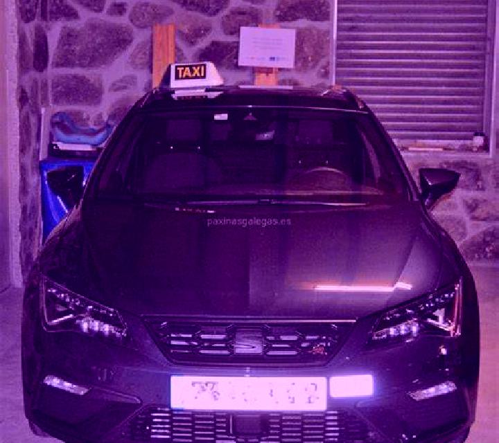 Yasmin, 32, acompañante rubia platino de ojos ámbar y etnia caucásica basada en Santa Giuletta. Ofrece Juego de roles, Dominación, Cita de cena, Francés natu...